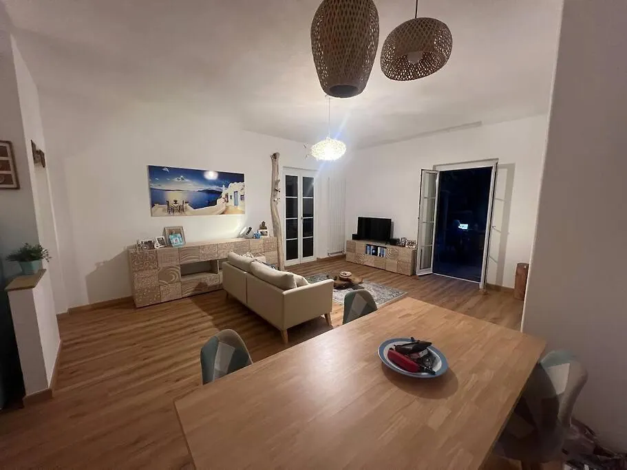 'Impy' House Apartment Finale Ligure Italy